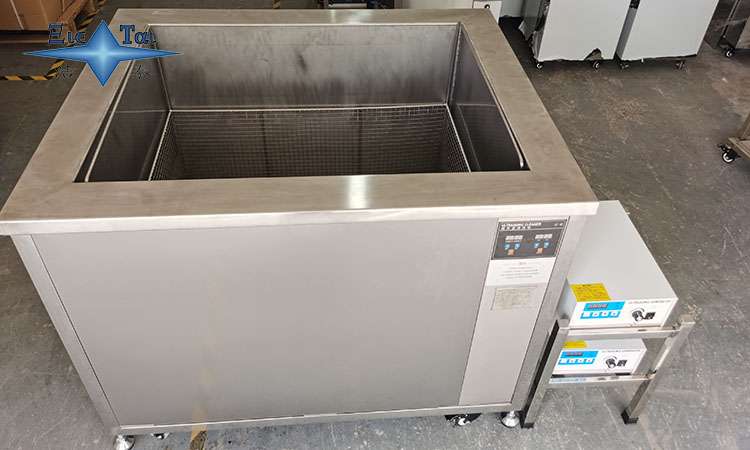 選擇適合車床加工的超聲波清洗機:關鍵要素與應用指南 選擇適合車床加工的超聲波清洗機:關鍵要素與應用指南